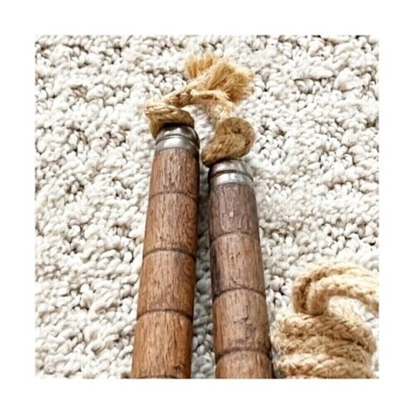 Vintage Wooden Skipping Jump Rope Northrup Blackburn Metal Caps Decor Retro Gym - Picture 9 of 9